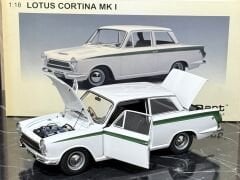 1:18 Lotus Cortina Mk1 White 1964 - Autoart Millennium