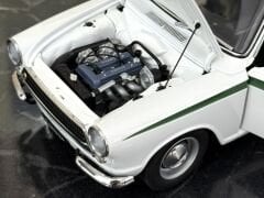 1:18 Lotus Cortina Mk1 White 1964 - Autoart Millennium