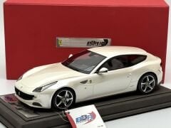 1:18 Ferrari FF ( Ferrari Four ) White 2011 with Showcase - BBR Model