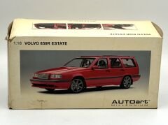 1:18 Volvo 850R Estate 1996 Red 79507 - Autoart