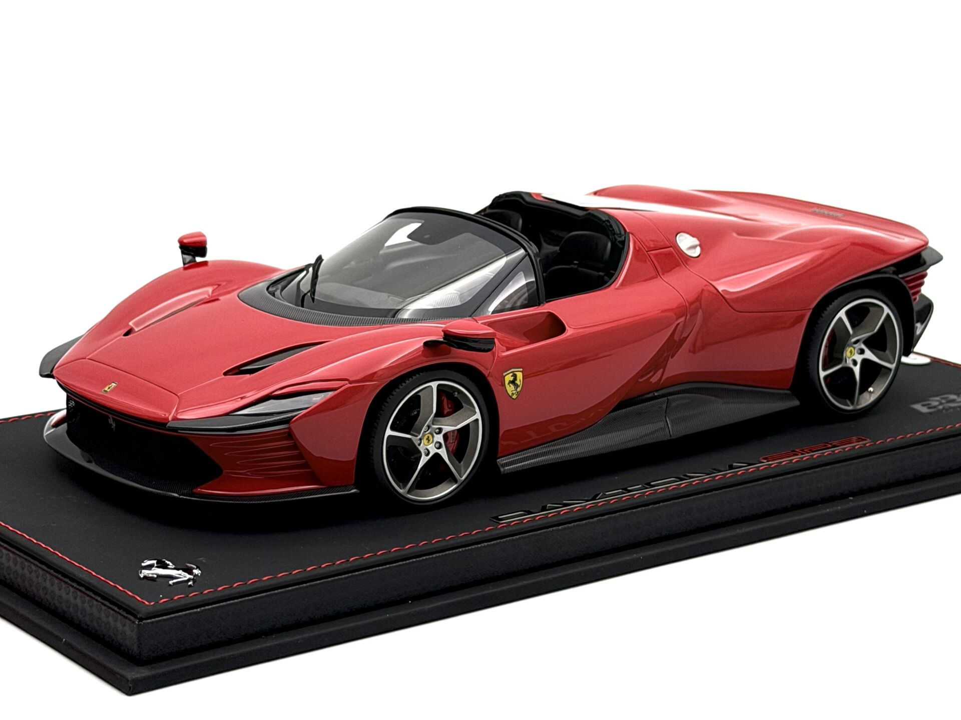1:18 Ferrari Daytona SP3 Rosso Corsa 50 pcs - BBR Models