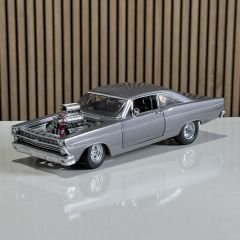 1:18 Ford Fairlane Street Machine 1967 - GMP