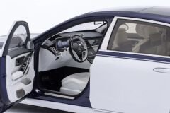 1:18 Mercedes-Maybach S680 V12 Blue/White 2021 - Almost Real