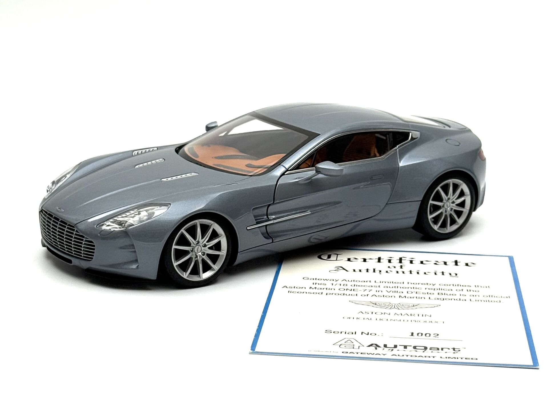 1:18 Aston Martin One-77 Villa D'este Blue 2009 70243 - Autoart