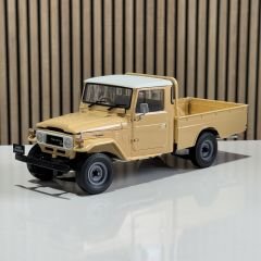 1:18 Toyota FJ40 Land Cruiser Pick Up Beige - Kyosho