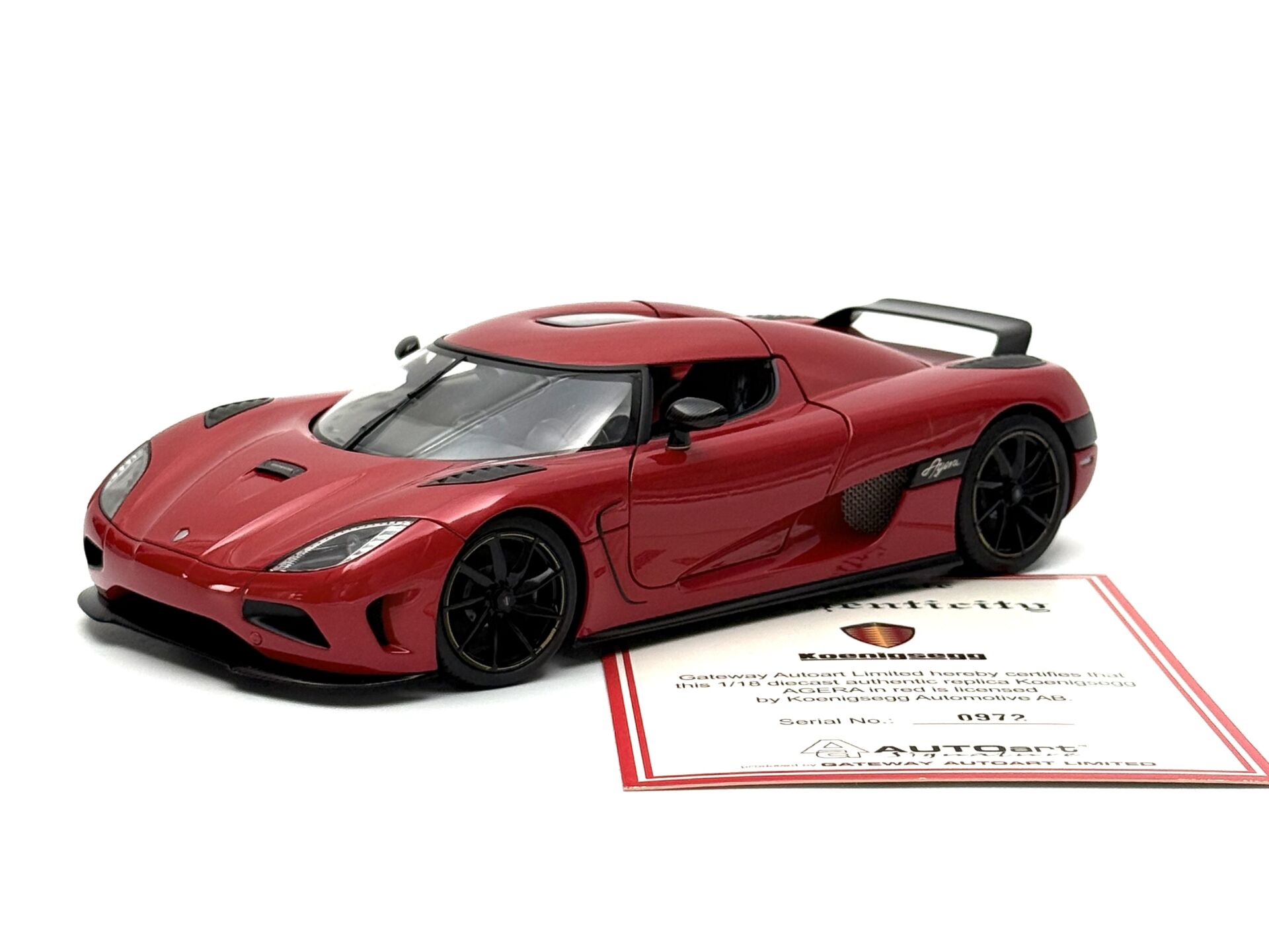 1:18 Koenigsegg Agera Red 79007 Diecast - Autoart Signature