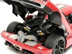 1:18 Koenigsegg Agera Red 79007 Diecast - Autoart Signature