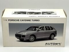 1:18 Porsche Cayenne Turbo 2002 Grey Met 78061 - Autoart Millennium