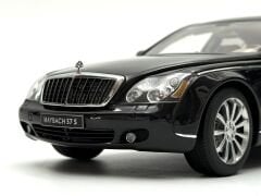 1:18 Maybach 57 S 2005 Black 76156 - Autoart Millennium