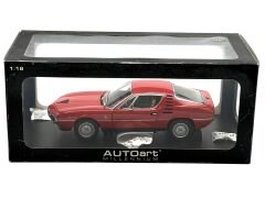 1:18 Alfa Romeo Montreal 1970 Red 70172 - Autoart