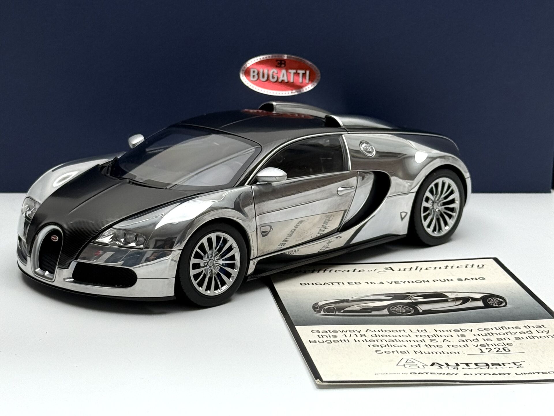 1:18 Bugatti EB 16.4 Veyron Pur Sang 2009 - Autoart Signature