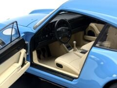 1:18 Porsche 911 (993) Carrera Bluette 1995 - Autoart
