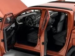 1:18 ISUZU D-MAX V Cross Orange - Paudi Model