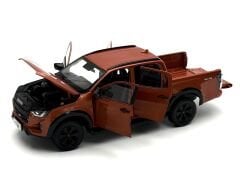 1:18 ISUZU D-MAX V Cross Orange - Paudi Model