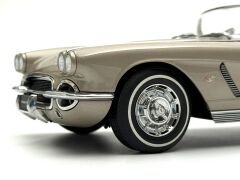 1:18 Chevrolet Corvette C1 1962 Fawn Beige 71101 - Autoart