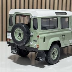 1:18 Land Rover Defender 110 Heritage Edition 2015- Almost Real