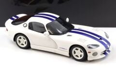1:18 Dodge Viper GTS White / Blue Stripes 1996 GT940 - GT Spirit