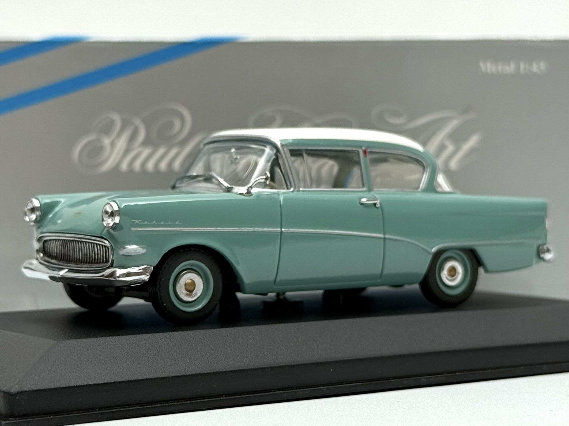 1:43 Opel Rekord P1 Limousine 1958 Green - Minichamps