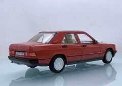 1:18 Mercedes-Benz 190E W201 Signal Red 1982 - Norev