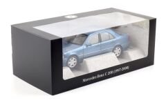 1:18 Mercedes-Benz C200 W202 Aquamarin Blue 1997 - Norev