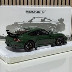 1:18 Porsche 911 GT3 991.2 Dark Green 2018 - Minichamps