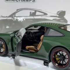 1:18 Porsche 911 GT3 991.2 Dark Green 2018 - Minichamps