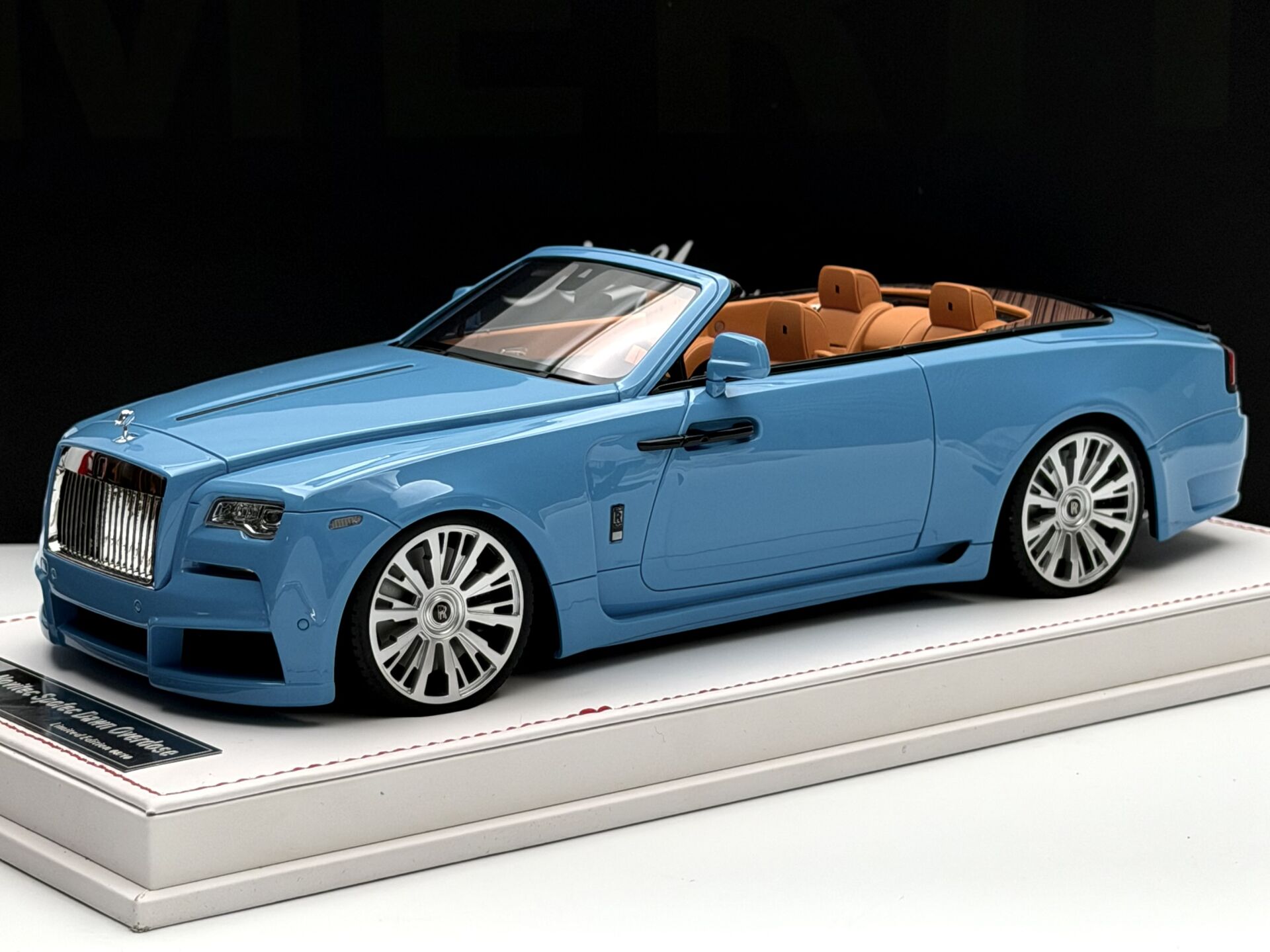 1:18 Rolls-Royce Novitec Spofec Dawn Overdose 10 pcs. Blue - IVY Merit