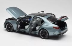 1:18 Mercedes-Benz E Class W214 Verdesilver - I Scale