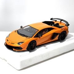 1:18 Lamborghini Aventador SVJ Pearl Orange 79218 - Autoart