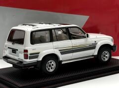 1:18 Toyota Land Cruiser J8 4WD White - Keng Fai