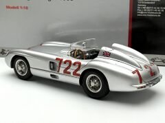 1:18 Mercedes-Benz 300 SLR W196S Stirling Moss 1955 - CMC