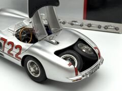 1:18 Mercedes-Benz 300 SLR W196S Stirling Moss 1955 - CMC