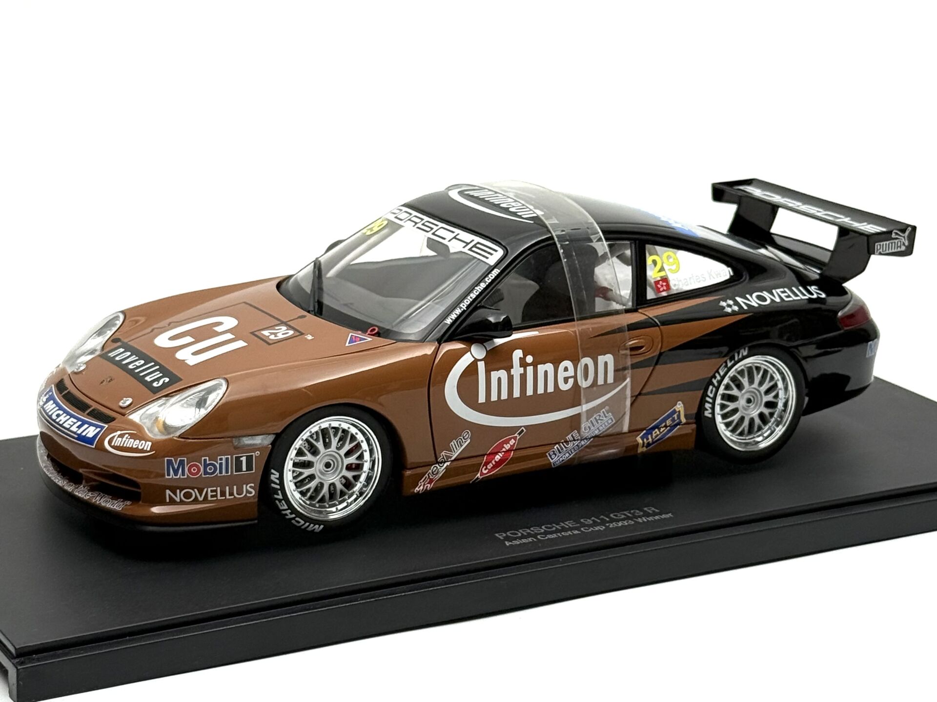 1:18 Porsche 911 996 GT3 Assian Carrera Cup Winner #29 2003 - Autoart