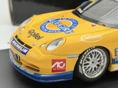 1:18 Porsche 911 996 GT3 2005 Macau Winner #88 Blue Girl - Autoart