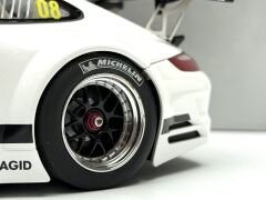 1:18 Porsche 911 997 GT3 RSR Presentation Car #08 2008 - Autoart Dealer