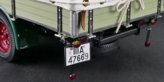 1:18 Mercedes-Benz LO 2750 LKW mit Planenaufbau 1933 - CMC