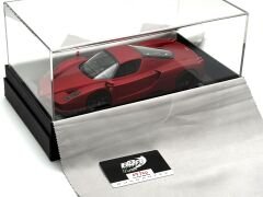 1:18 Ferrari Enzo Matt Soft Red 20 pcs - BBR DELUXE
