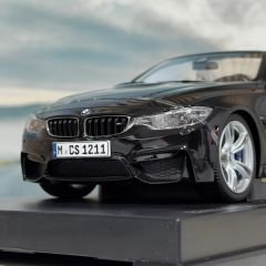 1:18 BMW M4 F83 Cabrio Sapphire Black 2014 - Paragon