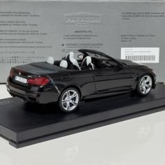 1:18 BMW M4 F83 Cabrio Sapphire Black 2014 - Paragon