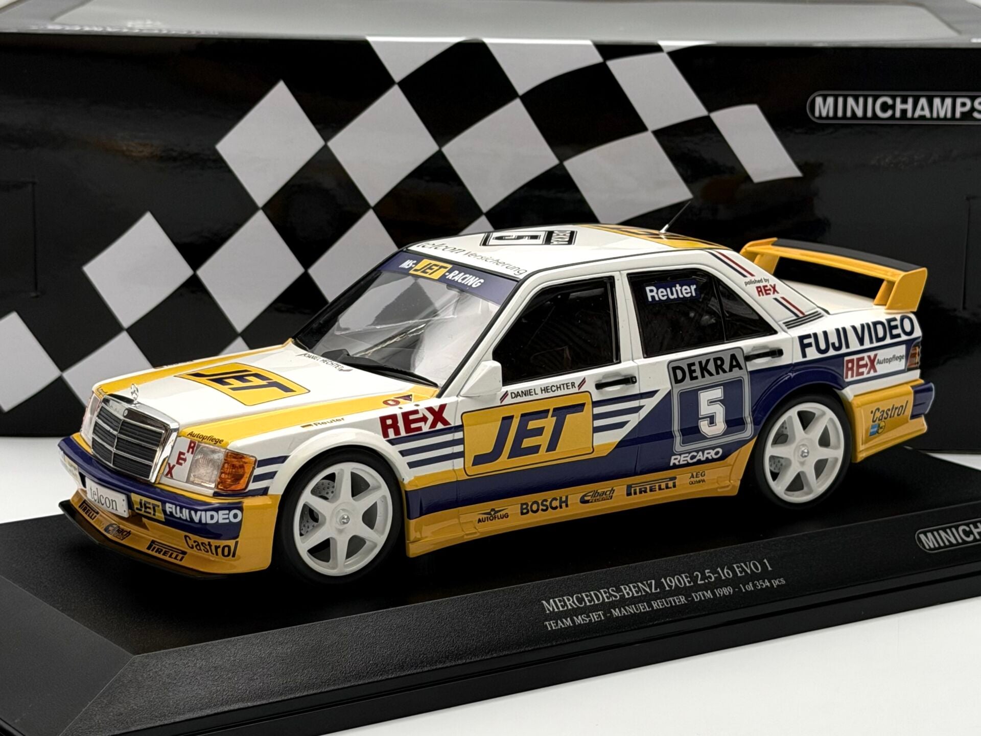 1:18 Mercedes-Benz 190E 2.5 Evo2 1989 DTM JET - Minichamps