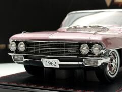 1:18 Cadillac Sedan De Ville 1962 Heather Metallic - GLM Models