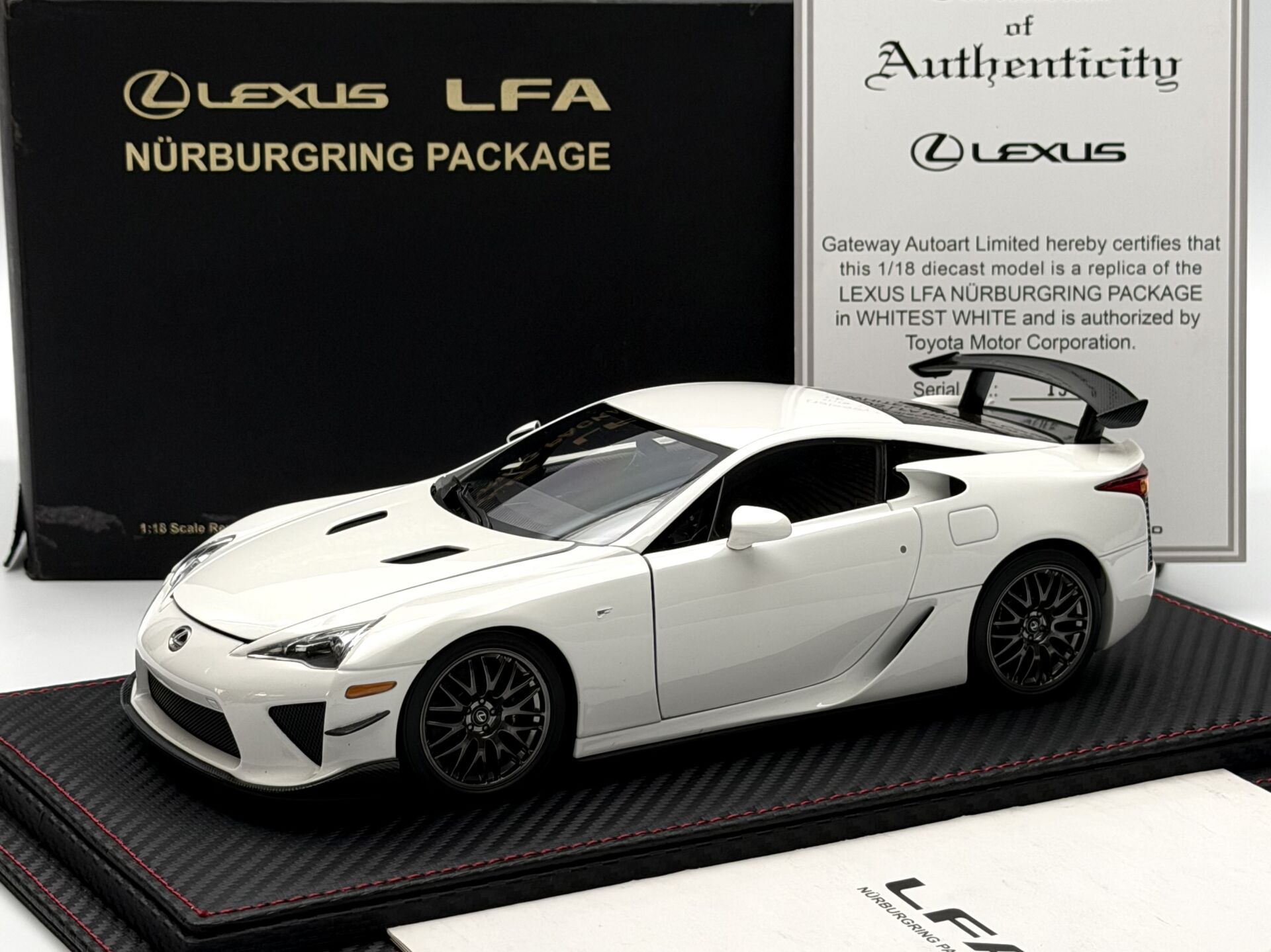 1:18 Lexus LFA Nürburgring Package White 78837 - Autoart