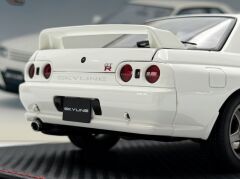 1:18 Nissan Skyline GT-R R32 Crystal White 1992 - Autoart