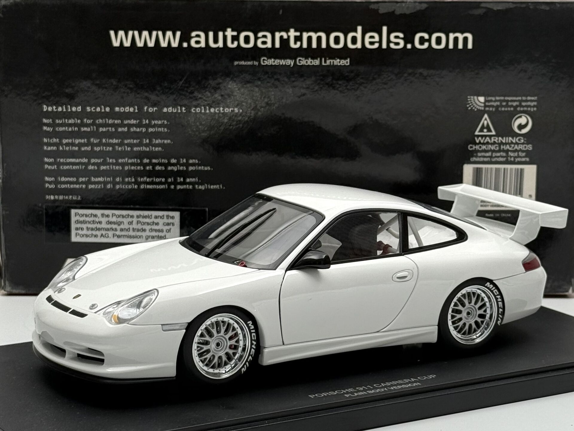 1:18 Porsche 911 996 Carrera Cup Plain Body White 2005 - Autoart