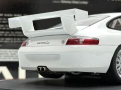 1:18 Porsche 911 996 Carrera Cup Plain Body White 2005 - Autoart
