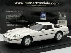 1:18 Chevrolet Corvette C4 White 1986 71243 - Autoart