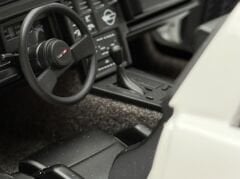 1:18 Chevrolet Corvette C4 White 1986 71243 - Autoart
