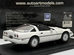 1:18 Chevrolet Corvette C4 White 1986 71243 - Autoart