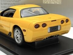 1:18 Chevrolet Corvette C5 Z06 Yellow 71063 - Autoart