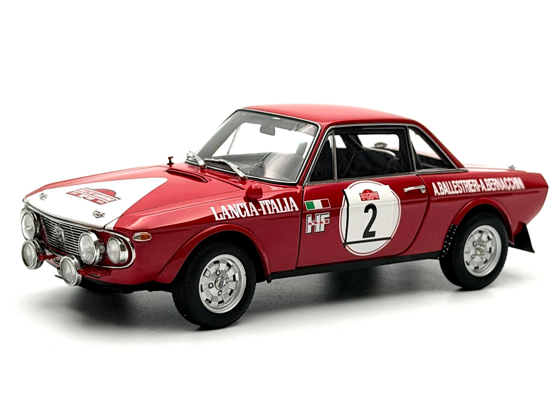 1:18 Lancia Fulvia 1.6 HF Winner San Remo Rally 1972 - Autoart